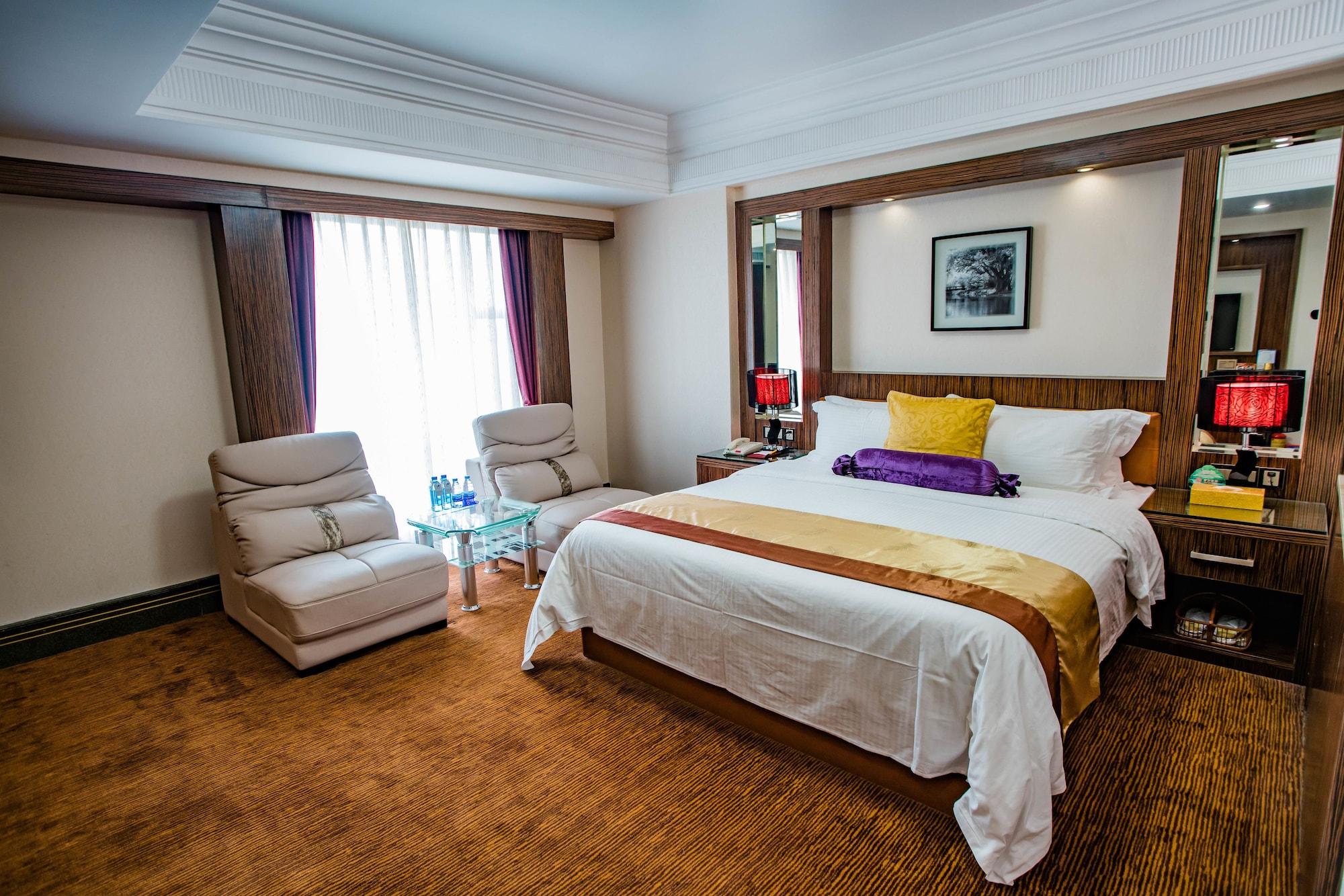 Nanyang King'S Gate Hotel--Free Shuttle Service To Canton Fair Exterior photo