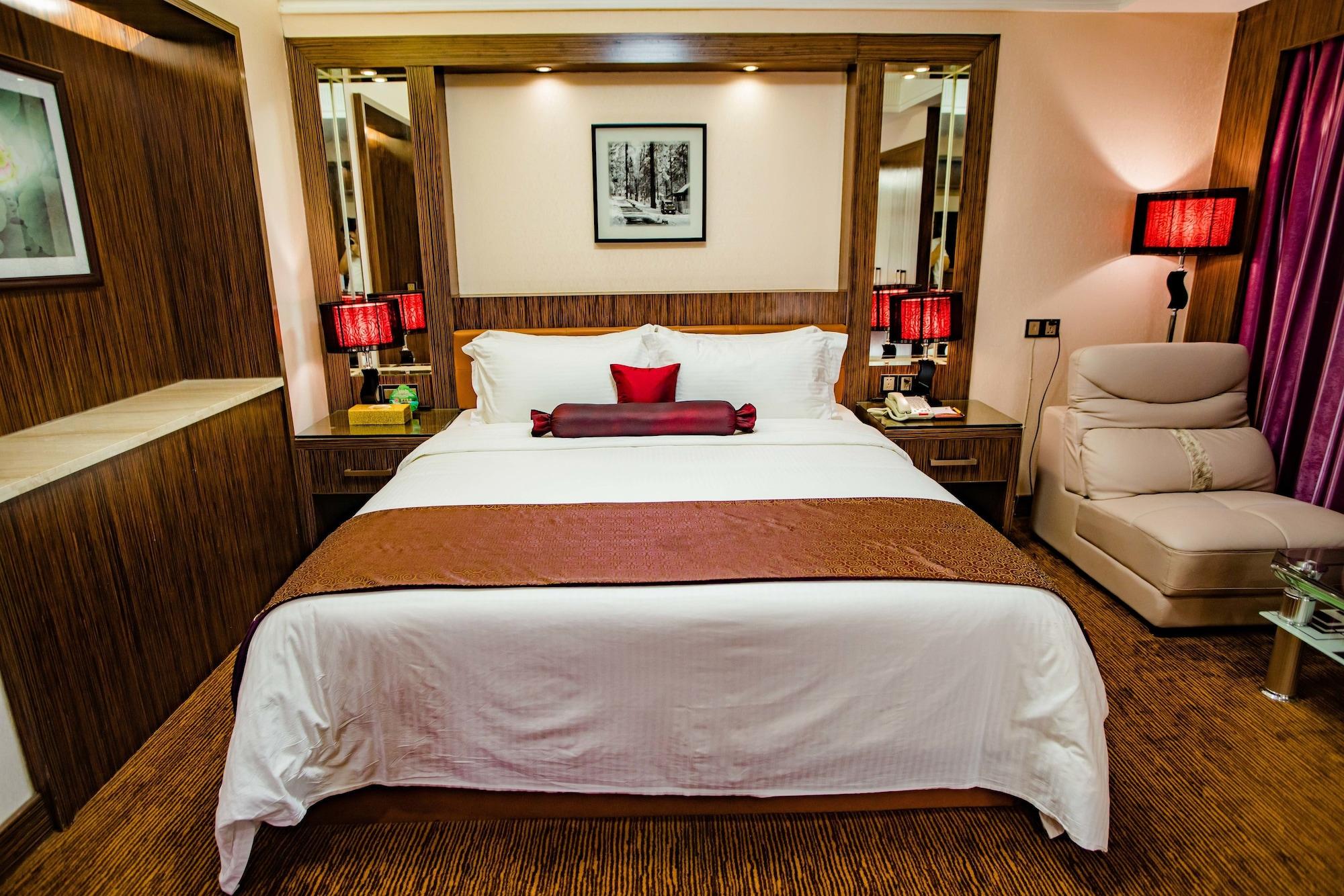 Nanyang King'S Gate Hotel--Free Shuttle Service To Canton Fair Exterior photo