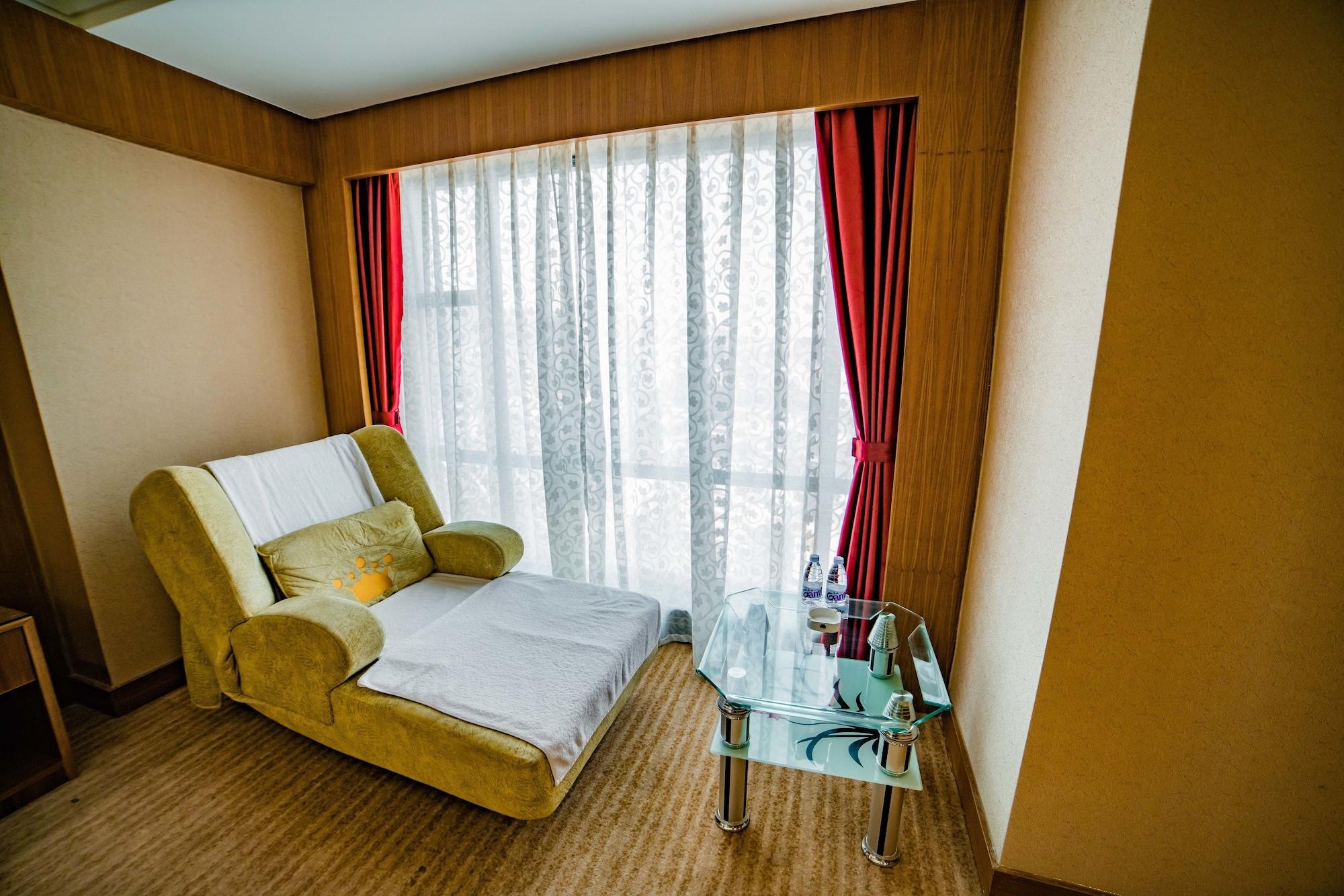 Nanyang King'S Gate Hotel--Free Shuttle Service To Canton Fair Exterior photo