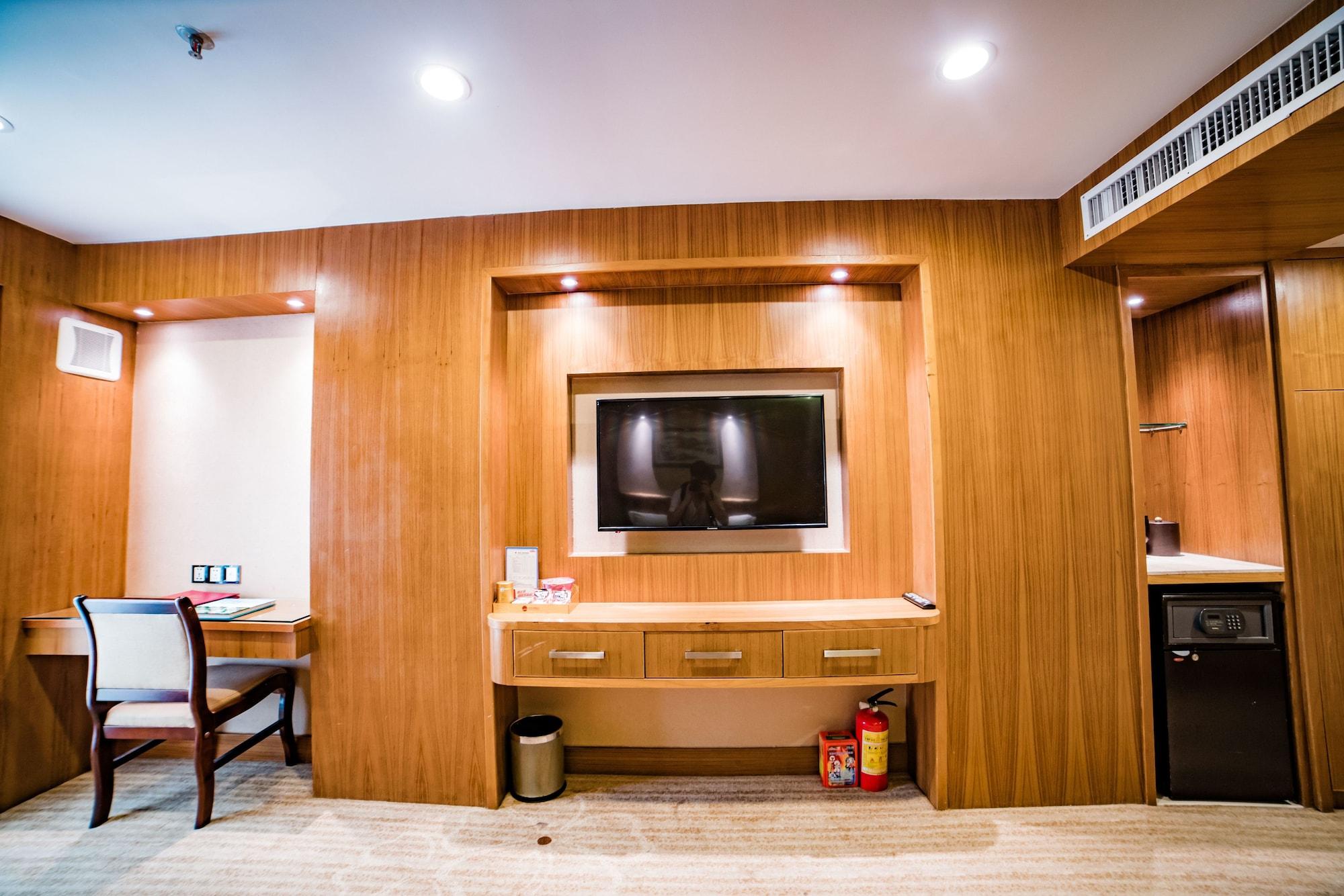 Nanyang King'S Gate Hotel--Free Shuttle Service To Canton Fair Exterior photo