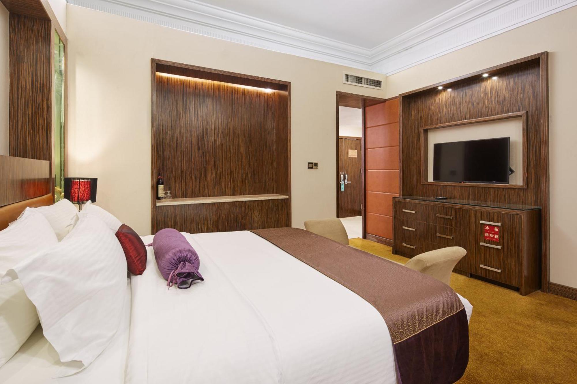 Nanyang King'S Gate Hotel--Free Shuttle Service To Canton Fair Exterior photo