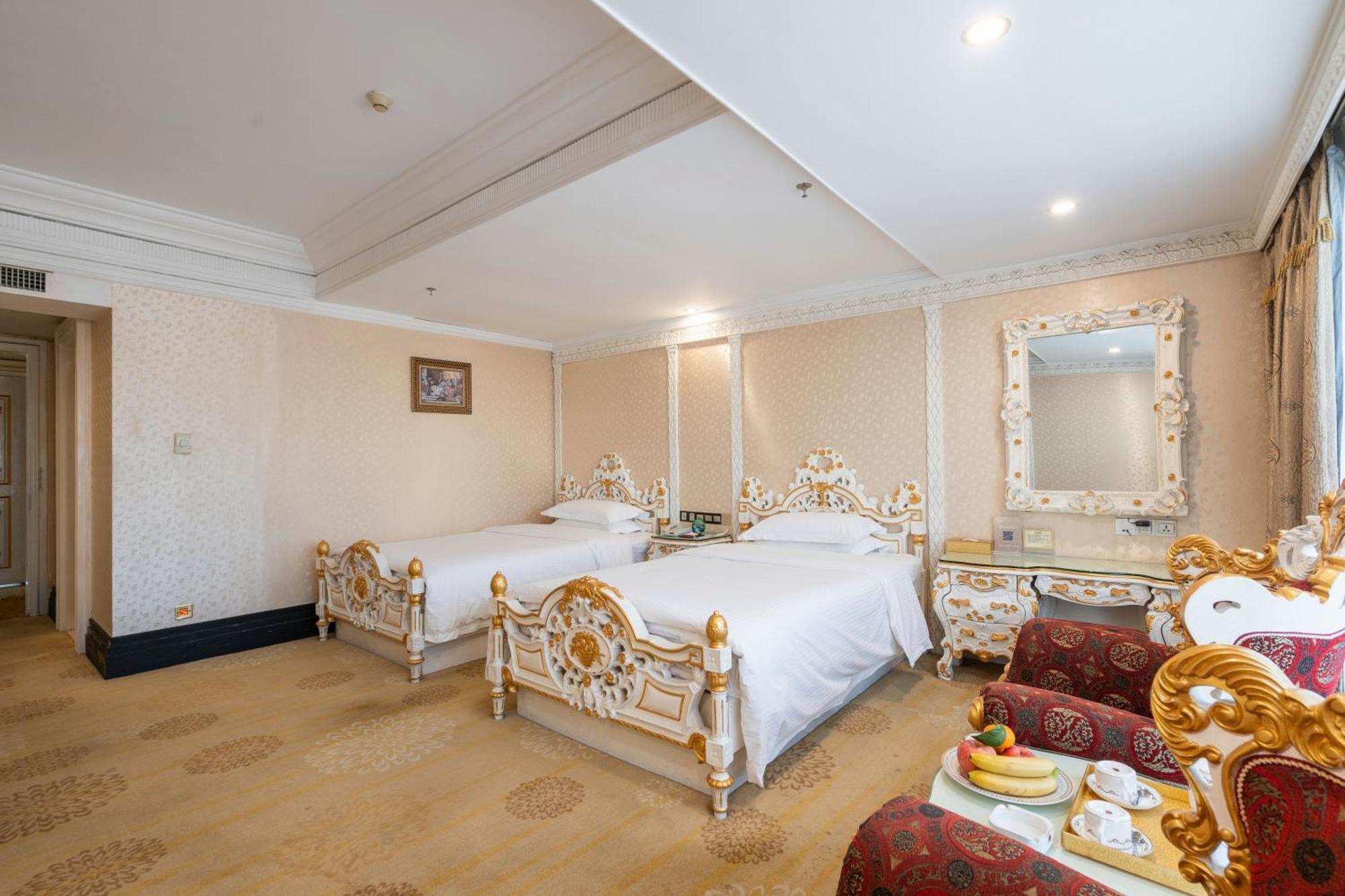 Nanyang King'S Gate Hotel--Free Shuttle Service To Canton Fair Exterior photo