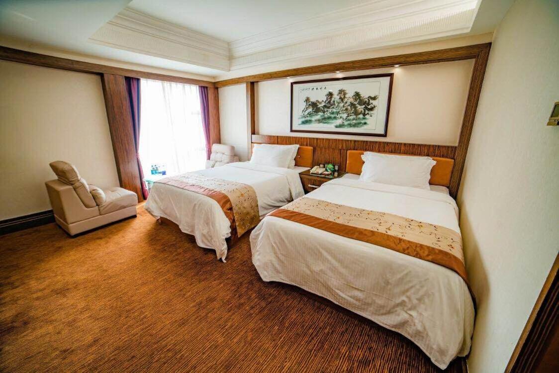 Nanyang King'S Gate Hotel--Free Shuttle Service To Canton Fair Exterior photo